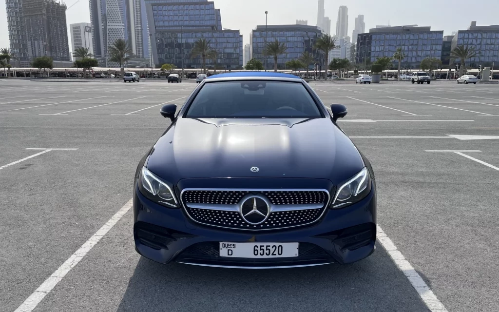 Аренда Мерседес E450-Кабриолет тёмно-синий, 2021 в Дубае