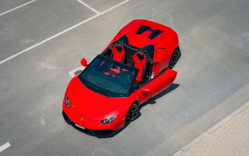 Rent a Lamborghini Huracan-Spyder red, 2018 in Dubai
