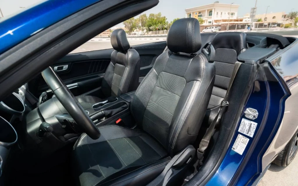 Аренда Форд Мустанг-Кабриолет тёмно-синий, 2020 в Дубае
