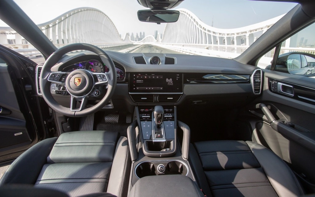 Rent a Porsche Cayenne-coupe black, 2022 in Dubai