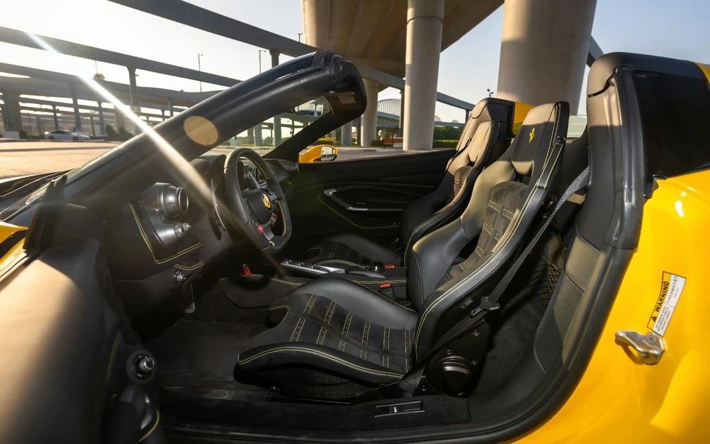 Аренда Феррари Ф8-Трибуто желтый, 2022 в Дубае