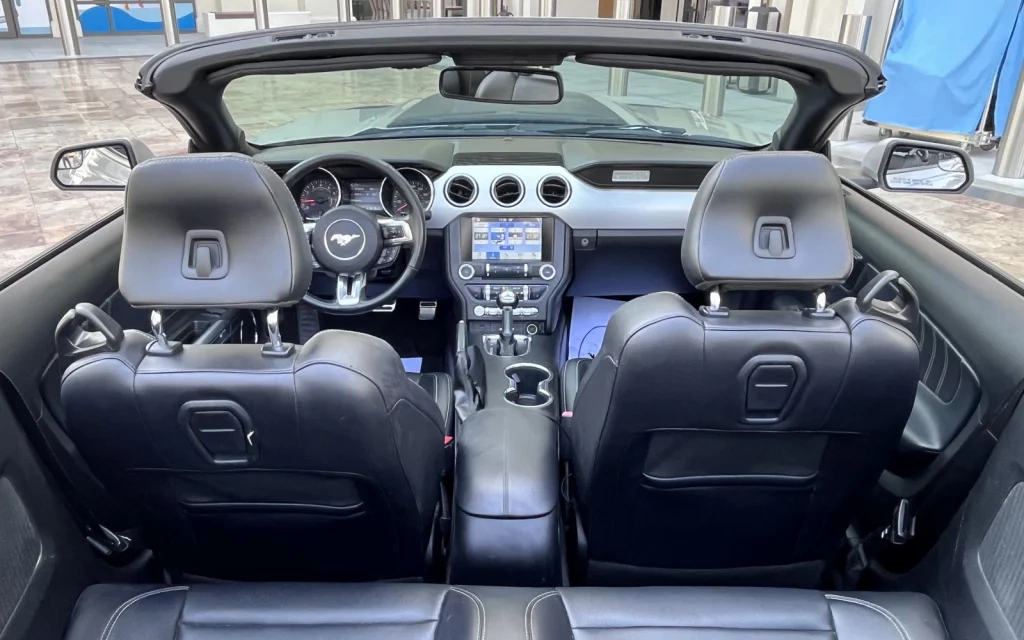 Rent a Ford Mustang-Cabrio silver, 2018 in Dubai
