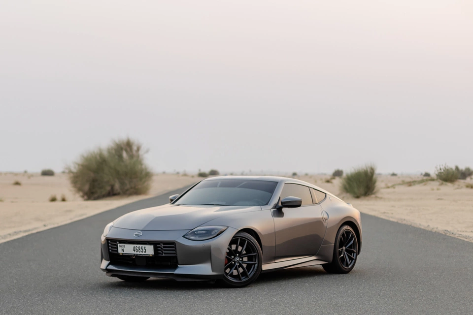 Аренда Ниссан 400Z серый, 2023 в Дубае