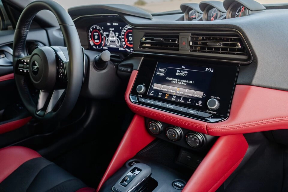 Аренда Ниссан 400Z серый, 2023 в Дубае