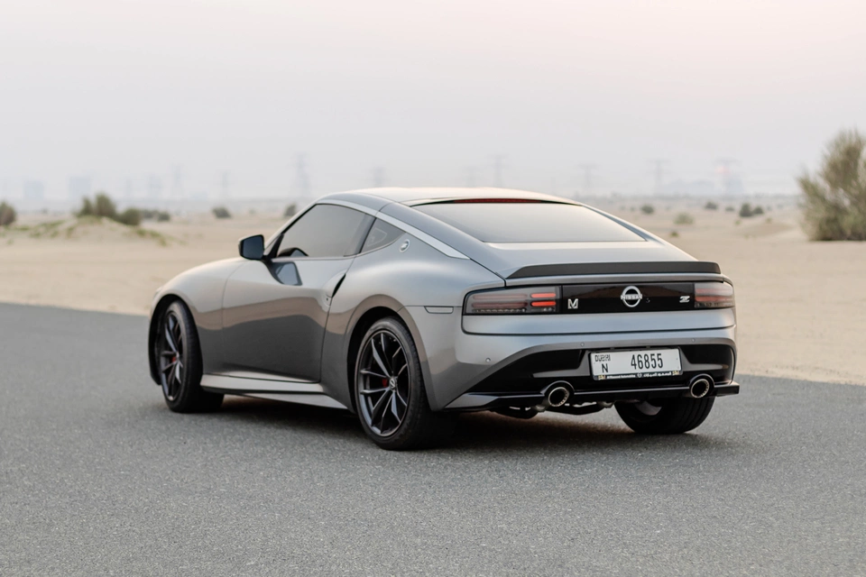 Аренда Ниссан 400Z серый, 2023 в Дубае