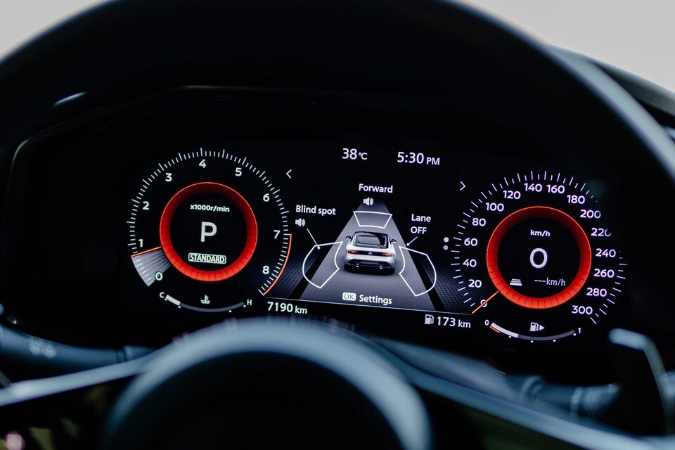 Аренда Ниссан 400Z серый, 2023 в Дубае