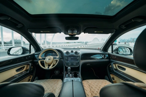 Rent a Bentley Bentayga black, 2019 in Dubai