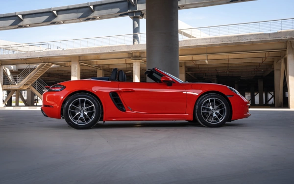 Rent a Porsche Boxster-718 orange, 2020 in Dubai