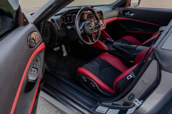 Аренда Ниссан 400Z серый, 2023 в Дубае