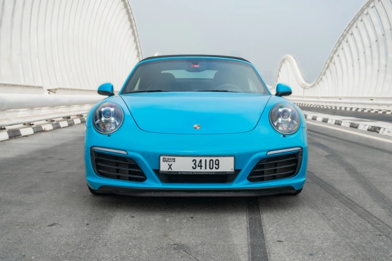 Аренда Порше 911-Каррера-Кабриолет синий, 2018 в Дубае
