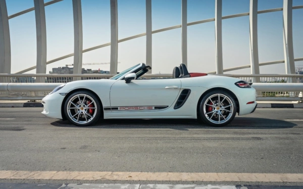 Rent a Porsche Boxster-718 white, 2019 in Dubai